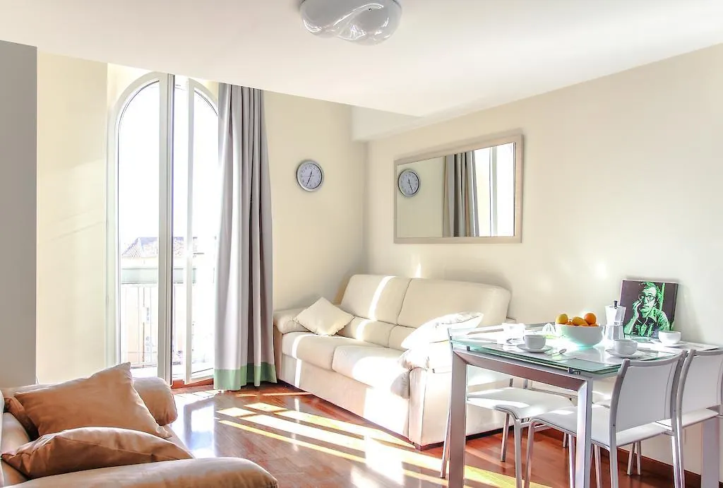 Appartements Villa Les Palmes kontakter